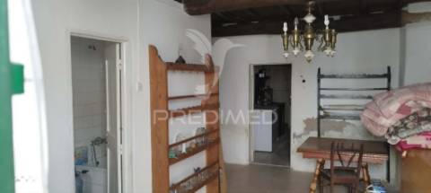 Conjunto de moradias com quintal
