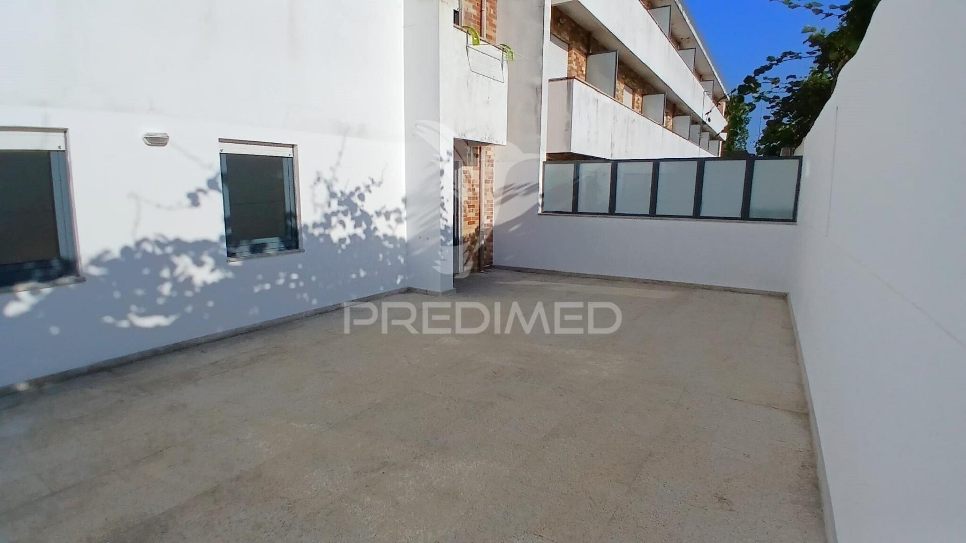 T2 com 2 terraços e garagem em macieira da maia,  vila do conde