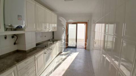 T2 com 2 terraços e garagem em macieira da maia,  vila do conde
