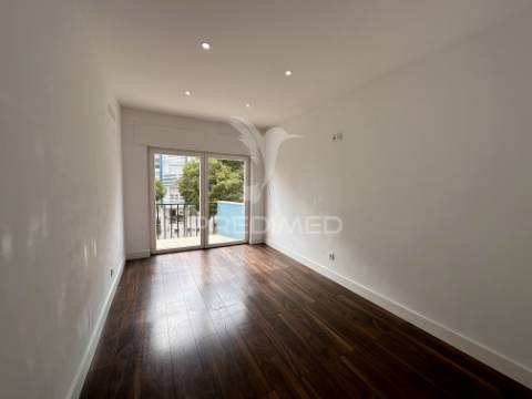 Apartamento t3 remodelado na fonte do lavra
