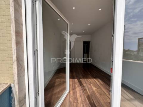 Apartamento t3 remodelado na fonte do lavra