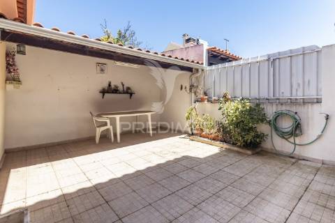 Moradia triplex t3/t4 com garagem