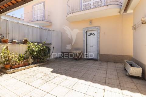 Moradia triplex t3/t4 com garagem