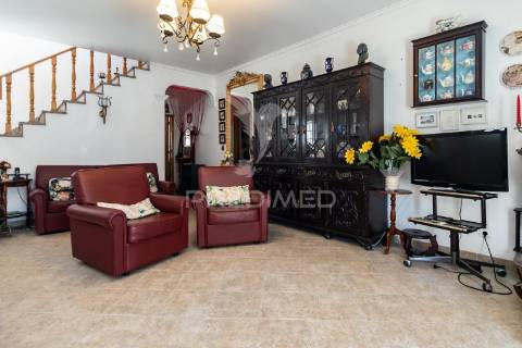 Moradia triplex t3/t4 com garagem