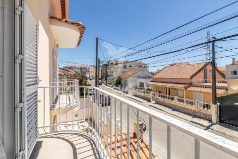 Moradia triplex t3/t4 com garagem