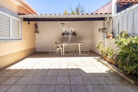 Moradia triplex t3/t4 com garagem