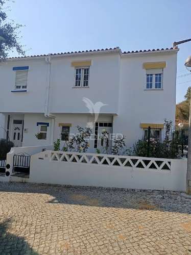 Moradia t4 geminada com quintal | odemira