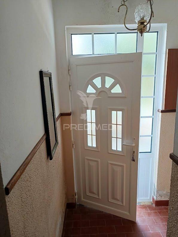 Moradia t4 geminada com quintal | odemira