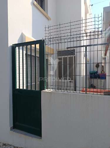 Moradia t4 geminada com quintal | odemira
