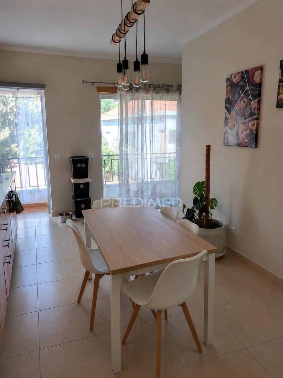 Apartamento t3 com garagem box dupla e sótão | mira de aire