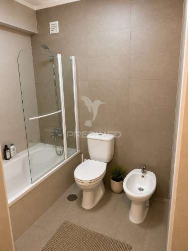 Apartamento t3 com garagem box dupla e sótão | mira de aire