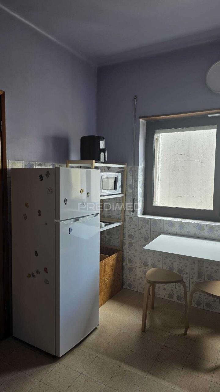 Apartamento t2 para arrendamento – centro histórico de alcobaça