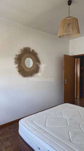 Apartamento t2 para arrendamento – centro histórico de alcobaça