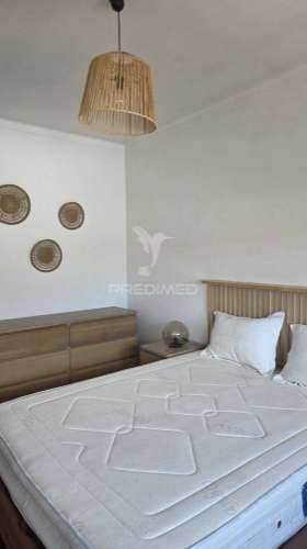 Apartamento t2 para arrendamento – centro histórico de alcobaça