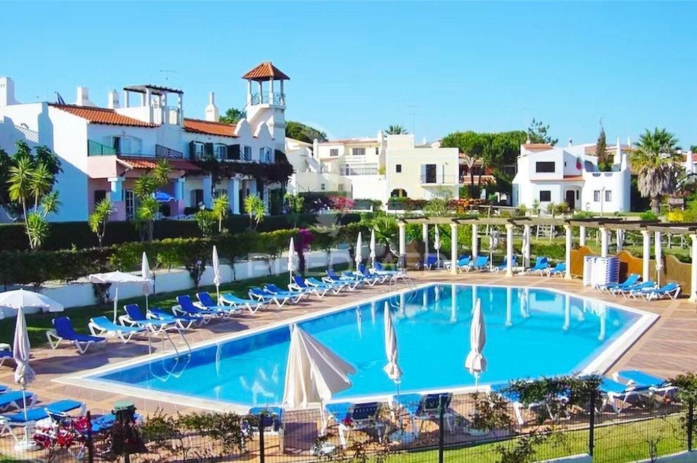 Apartamento t2 em vilamoura no condominio old village