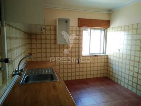 Apartamento t1 no carregado