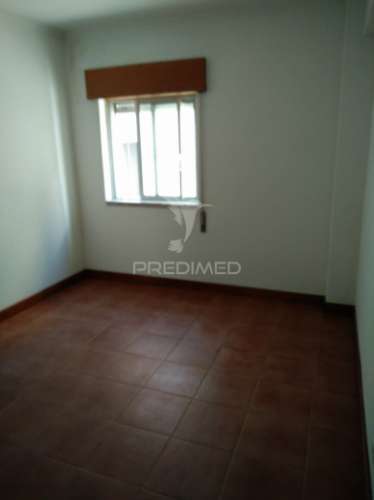 Apartamento t1 no carregado