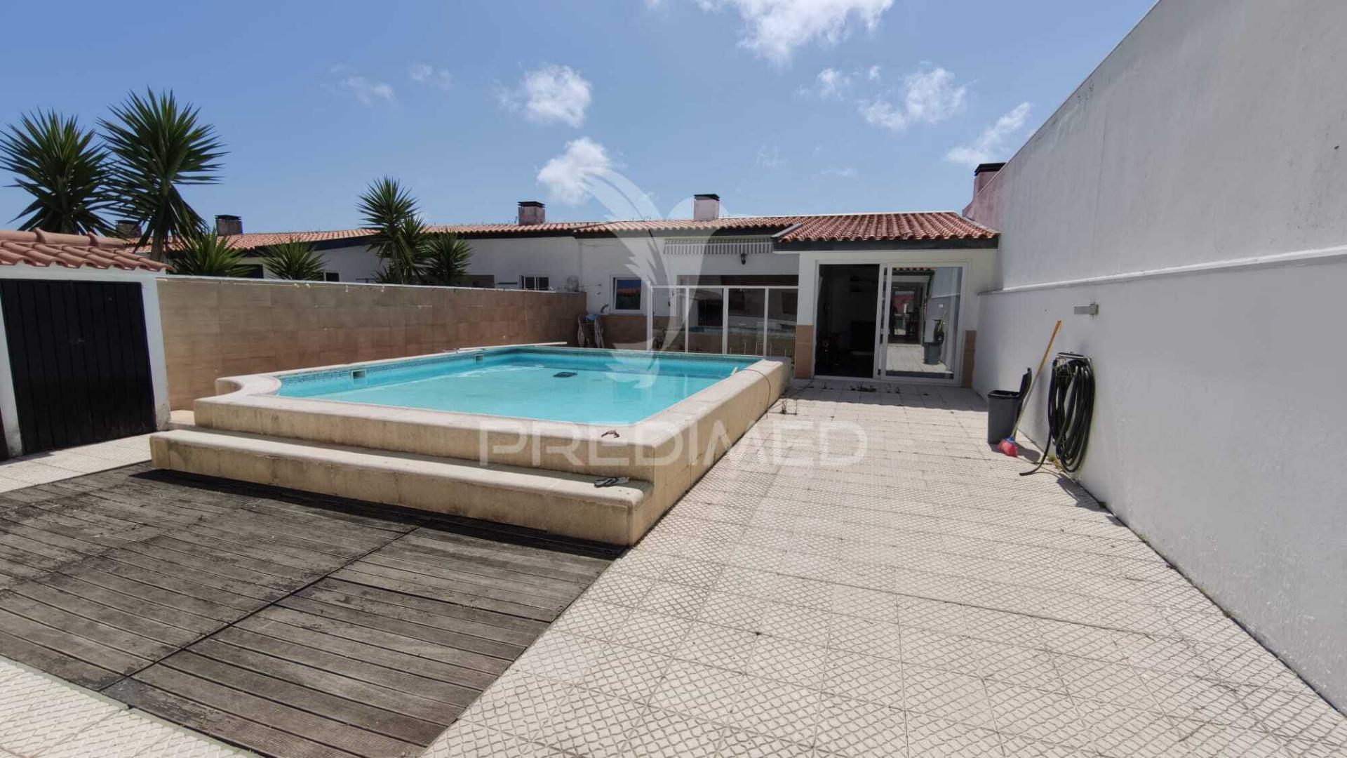 Moradia t4 com piscina na gafanha da nazare