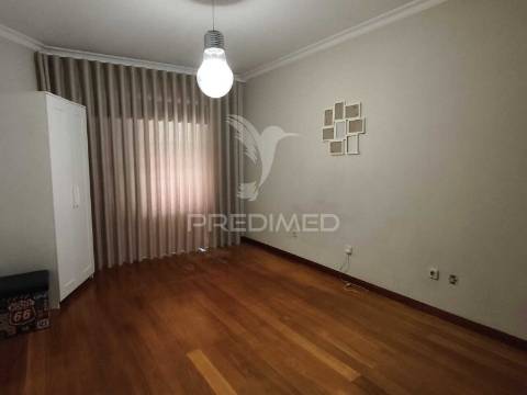 Moradia t4 com piscina na gafanha da nazare