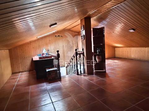 Moradia t4 com piscina na gafanha da nazare