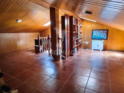 Moradia t4 com piscina na gafanha da nazare