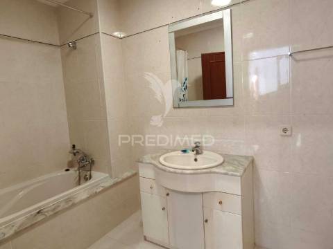 Moradia t4 com piscina na gafanha da nazare