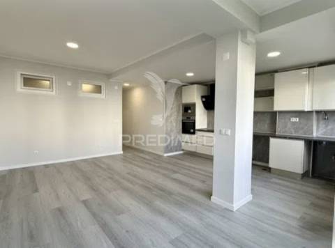 Apartamento t2 em oeiras – com varanda, arrecadação e excelente localização!