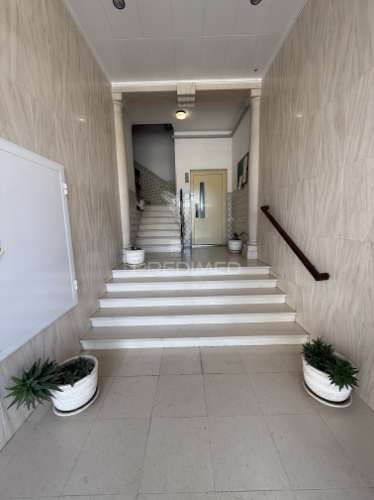 Oportunidade única no centro de almeirim - duas casas num só investimento!