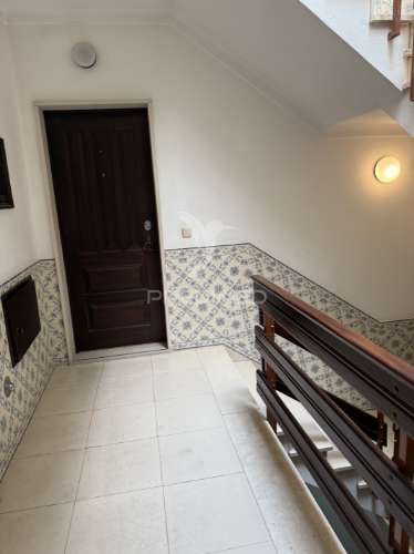 Oportunidade única no centro de almeirim - duas casas num só investimento!