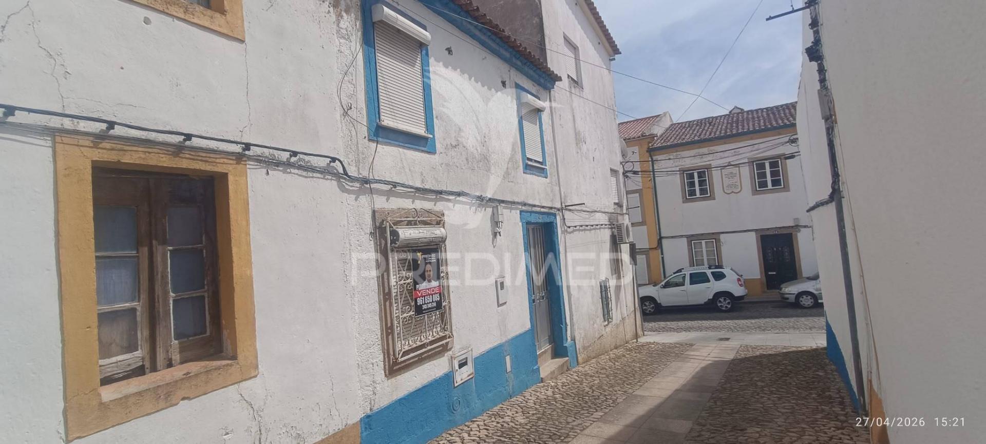 Casa antiga, em nisa.