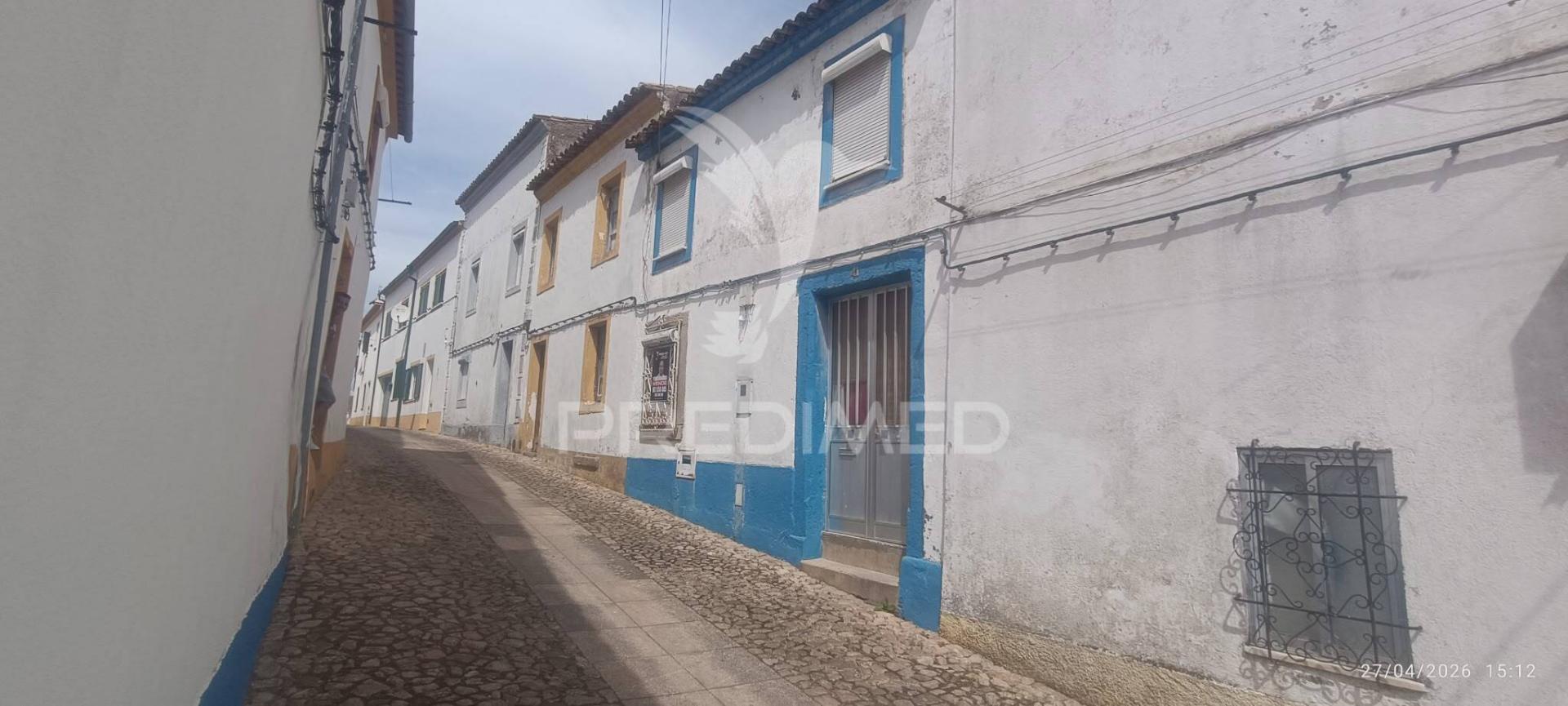 Casa antiga, em nisa.