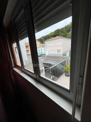 Moradia t2 na estrada 25 de abril – a poucos minutos do centro da praia da vitória