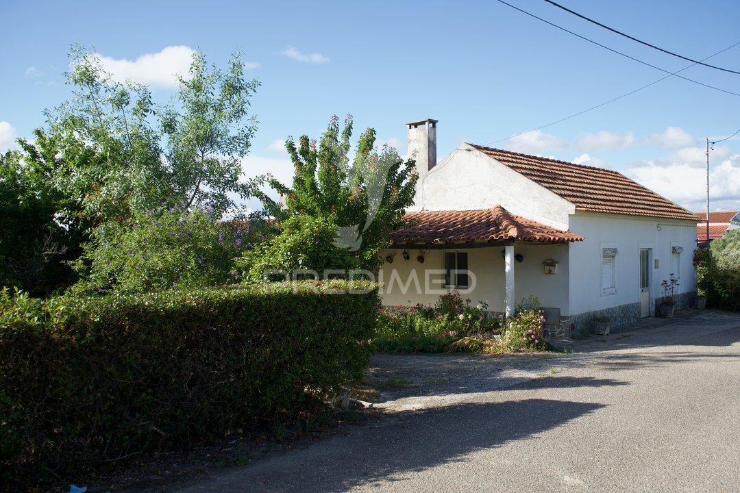 Casa de aldeia com terreno, poço | sobral – são vicente do paul