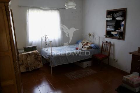 Casa de aldeia com terreno, poço | sobral – são vicente do paul