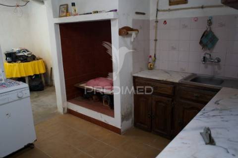 Casa de aldeia com terreno, poço | sobral – são vicente do paul