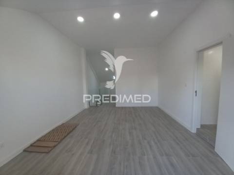 Duplex costa caparica