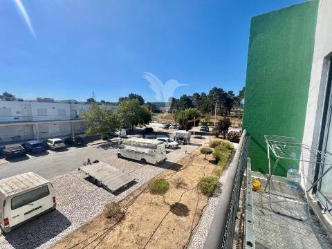 Excelente apartamento t1 totalmente remodelado no palmela village