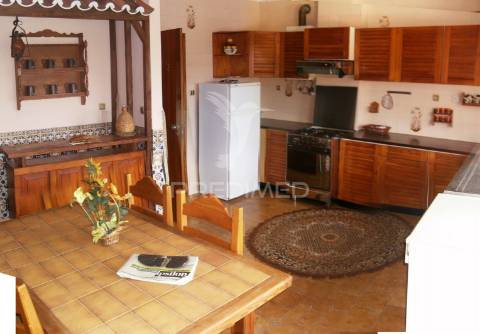 Apartamento t4 transformado em t2 | montijo