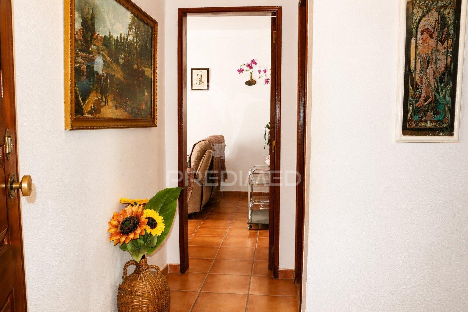 Apartamento t2+1 com quintal e varanda | reguengos de monsaraz