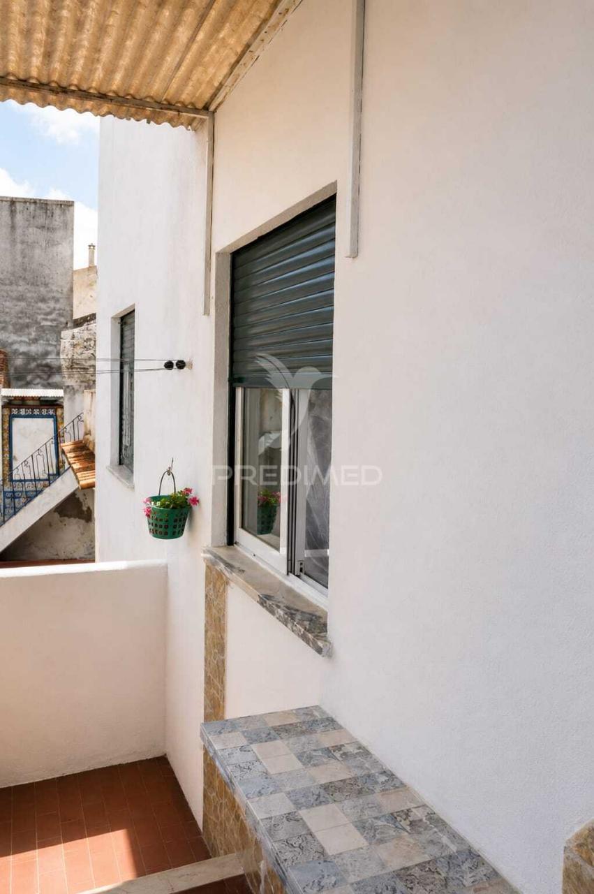 Apartamento t2+1 com quintal e varanda | reguengos de monsaraz