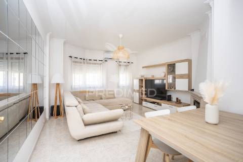 Apartamento t2 || santa marta do pinhal, corroios
