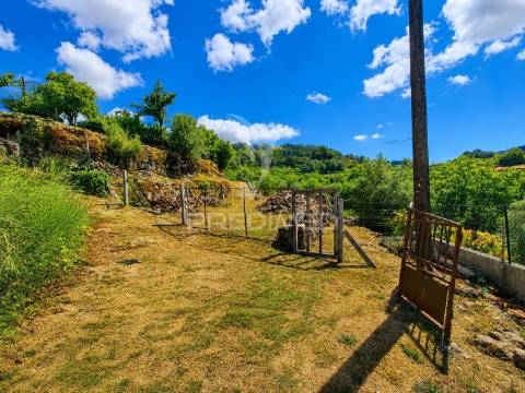 Quintinha em gomide – vila verde | moradia em pedra para restauro com 5.000 m²
