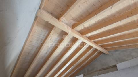 Moradia renovada t2 com terreno de 725 m² – são marcos da serra