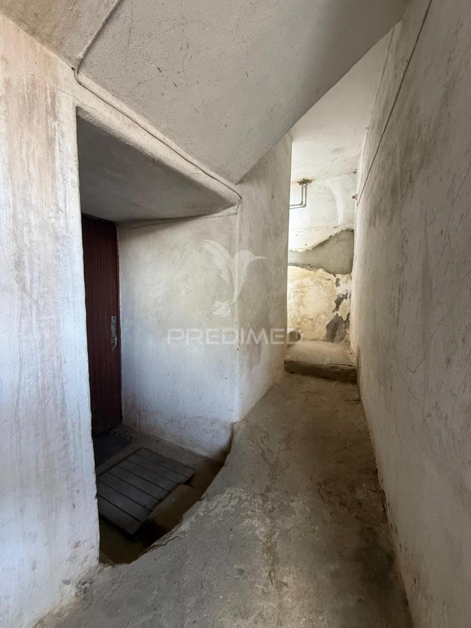 Moradia t2 para restaurar espinheiro / alcanena