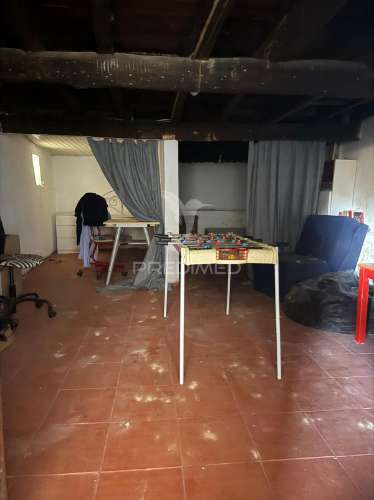 Moradia t2 para restaurar espinheiro / alcanena