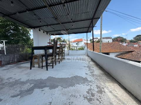 Moradia t2 para restaurar espinheiro / alcanena