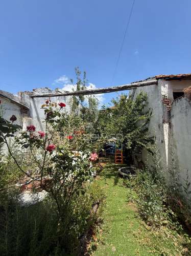 Moradia t2 para restaurar espinheiro / alcanena