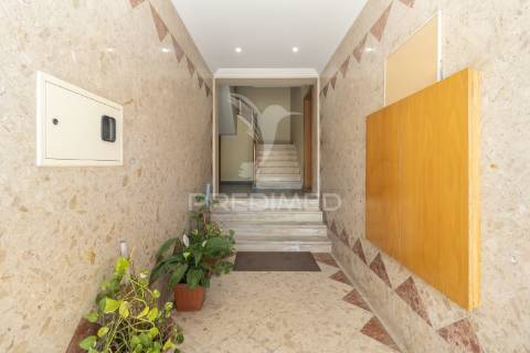 Magnífico t3 com 132m2, arrecadação , suite,, painéis sol…