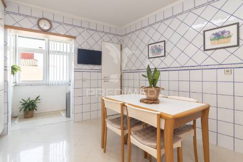 Magnífico t3 com 132m2, arrecadação , suite,, painéis sol…