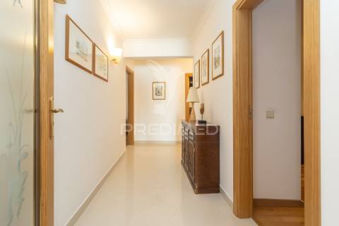 Magnífico t3 com 132m2, arrecadação , suite,, painéis sol…